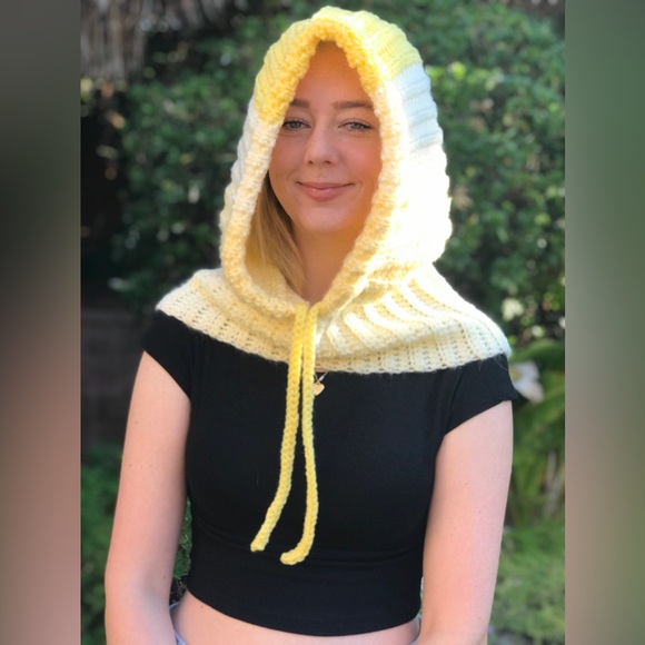 New Soft Crochet Hooded Cowl, Hooded Neck-warmer, Infinity Scarf W/Hood Handmade - Picture 6 of 7